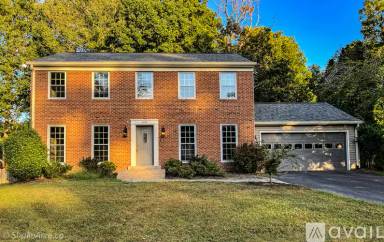 Main picture of 5509 Landmark Pl