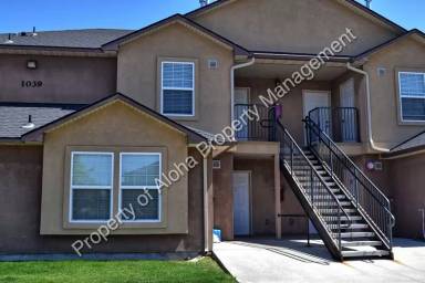 Main picture of 1039 W Pine Ave