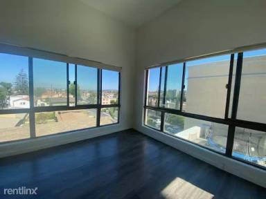 Main picture of Atlantic Time Square