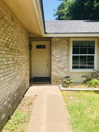 Main picture of 10106 Missel Thrush Dr