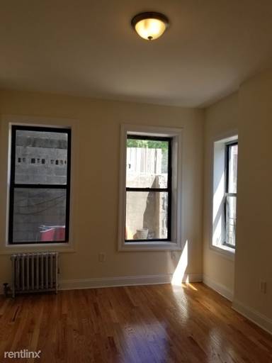 Main picture of 165 Schaefer St