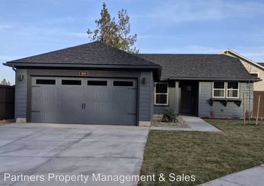 Main picture of 1690 NE Leehaven Ln