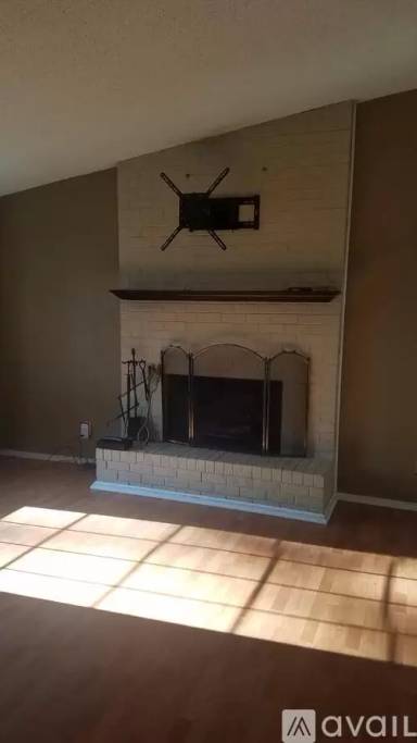 Main picture of 746 SW 10th Ct