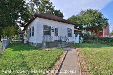 Main picture of 1231 E 6th St