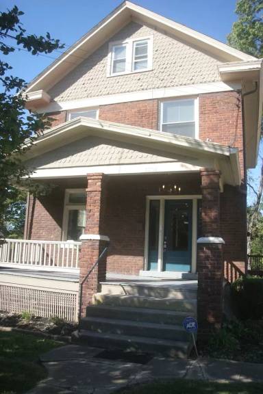 Main picture of 5805 Woodmont Ave