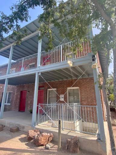 Main picture of 503 E University Blvd
