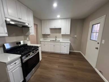 Main picture of 11123 Elliott Ave