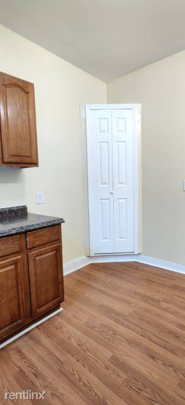 Main picture of 3725 98th St