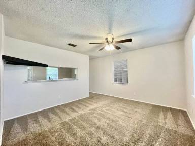 Main picture of 803 Sturgeon St