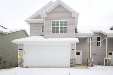Main picture of 3005 SW Garrison Ln