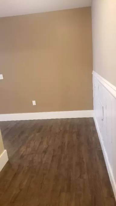 Main picture of 2212 E 12th St