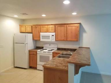 Main picture of 612 E 8th St