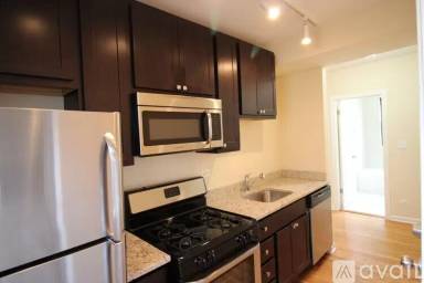 Main picture of 4751 N Troy St