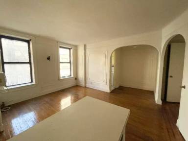 Main picture of 398 E 52nd St