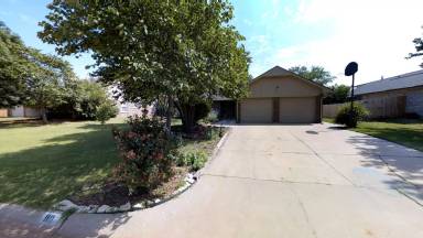 Main picture of 110 E Rogers Dr