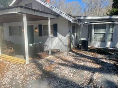 Main picture of 143 Ruby Rd