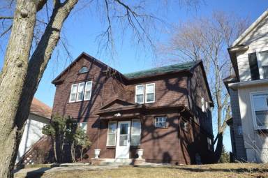 Main picture of 710 Benton St