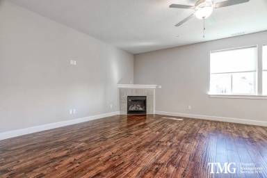 Main picture of 3536 NE Spruce Dr