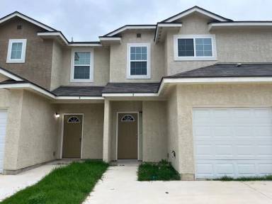 Main picture of 16906 Dancing Ava