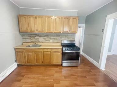Main picture of 40 N 6th St