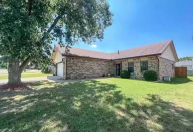 Main picture of 2308 W Willow St