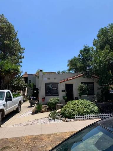 Main picture of 1935 Diamond St