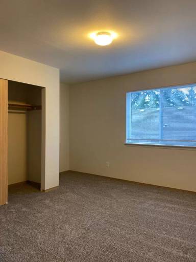 Main picture of 1109 Villanova St NE