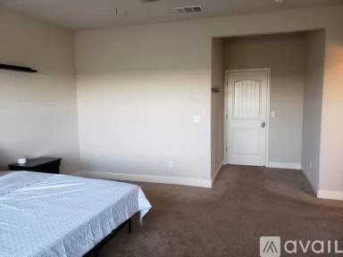 Main picture of 3168 Poe Ave