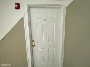 Main picture of 904 Huntington Ave