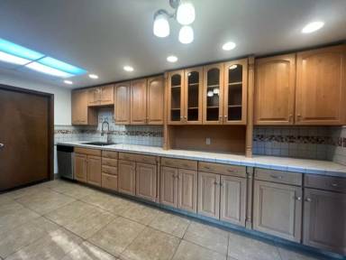 Main picture of 600 Scenic Dr