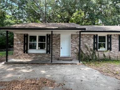 Main picture of 805 Sandpiper Dr