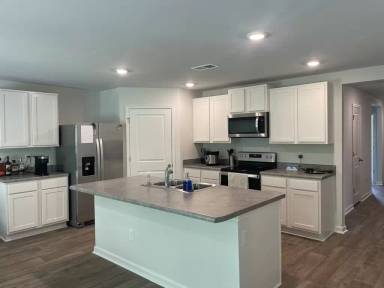 Main picture of 220 Everett Yopp Dr