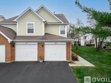 Main picture of 255 Ashbury Ln W