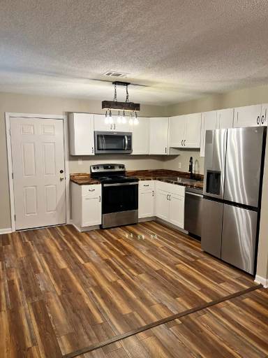 Main picture of 706 Shady Lane Dr
