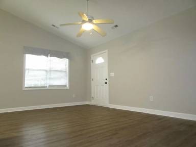 Main picture of 745 Shinnville Rd