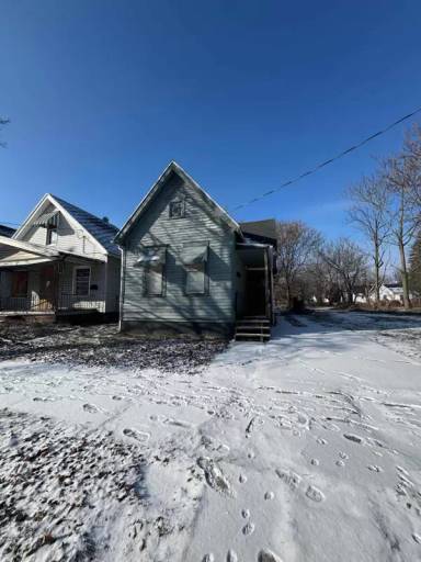 Main picture of 3115 Warsaw St