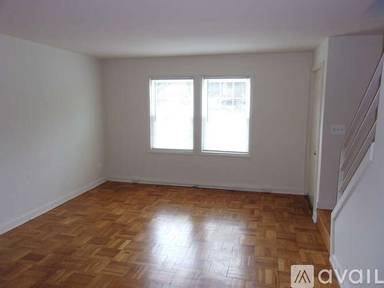 Main picture of 737 N Nelson St