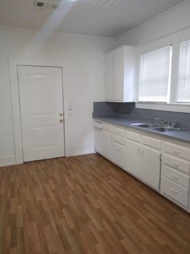 Main picture of 1320 Liveoak St