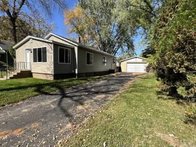 Main picture of 140 Island Ave