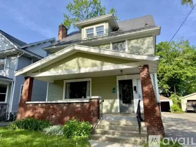 Main picture of 617 Ethel Ave SE