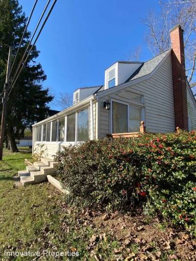 Main picture of 405 N Main St