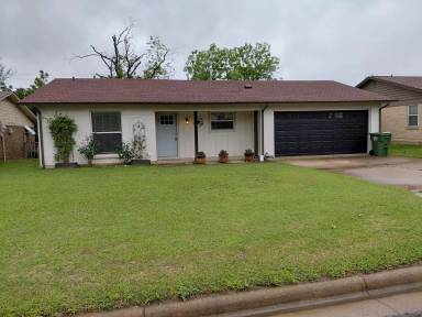 Main picture of 3204 NE 10th St