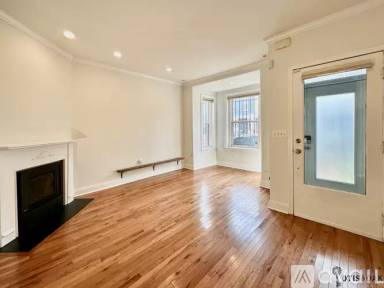 Main picture of 338 Elm St NW