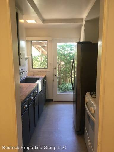 Main picture of 11045 Strathmore Dr