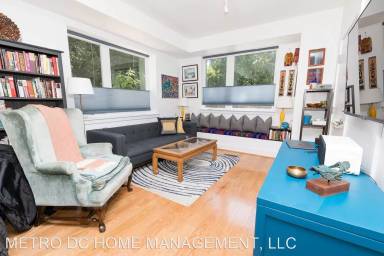 Main picture of 1202 Jackson St NE