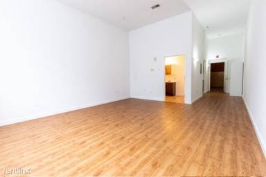 Main picture of 109 W Wildey St