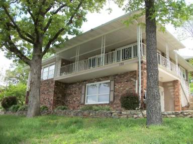 Main picture of 172 Lone Tree Dr