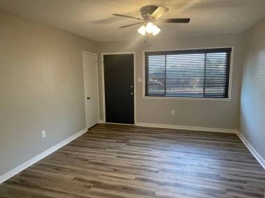 Main picture of 2117 Upper Dr