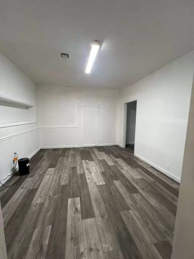 Main picture of 2463 Jefferson St