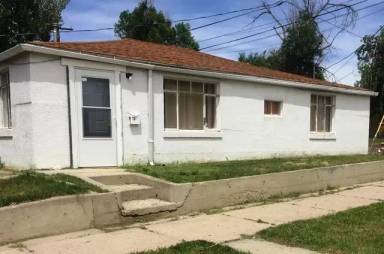 Main picture of 736 W 12th St